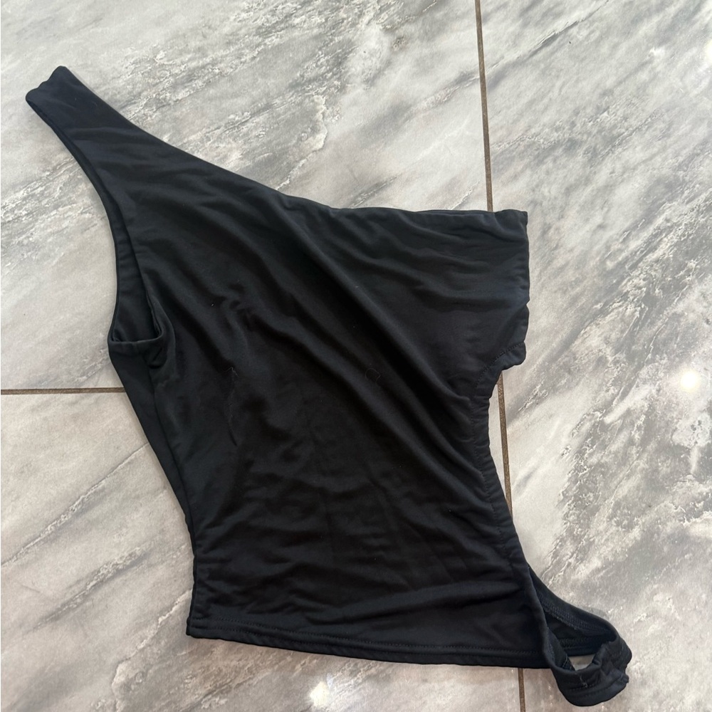 Black One-Shoulder Crop Top